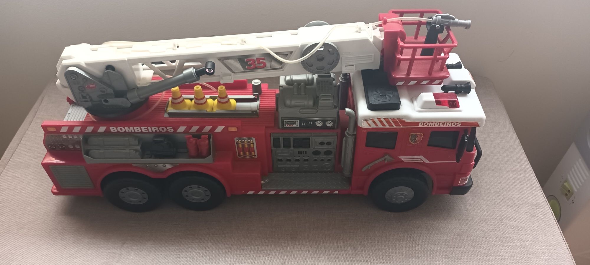 Camião bombeiros Dickie toys