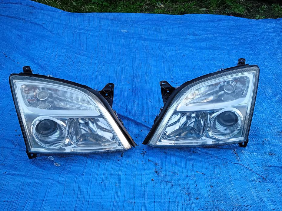 Opel Vectra C 04r lampy przod prawa-lewa org