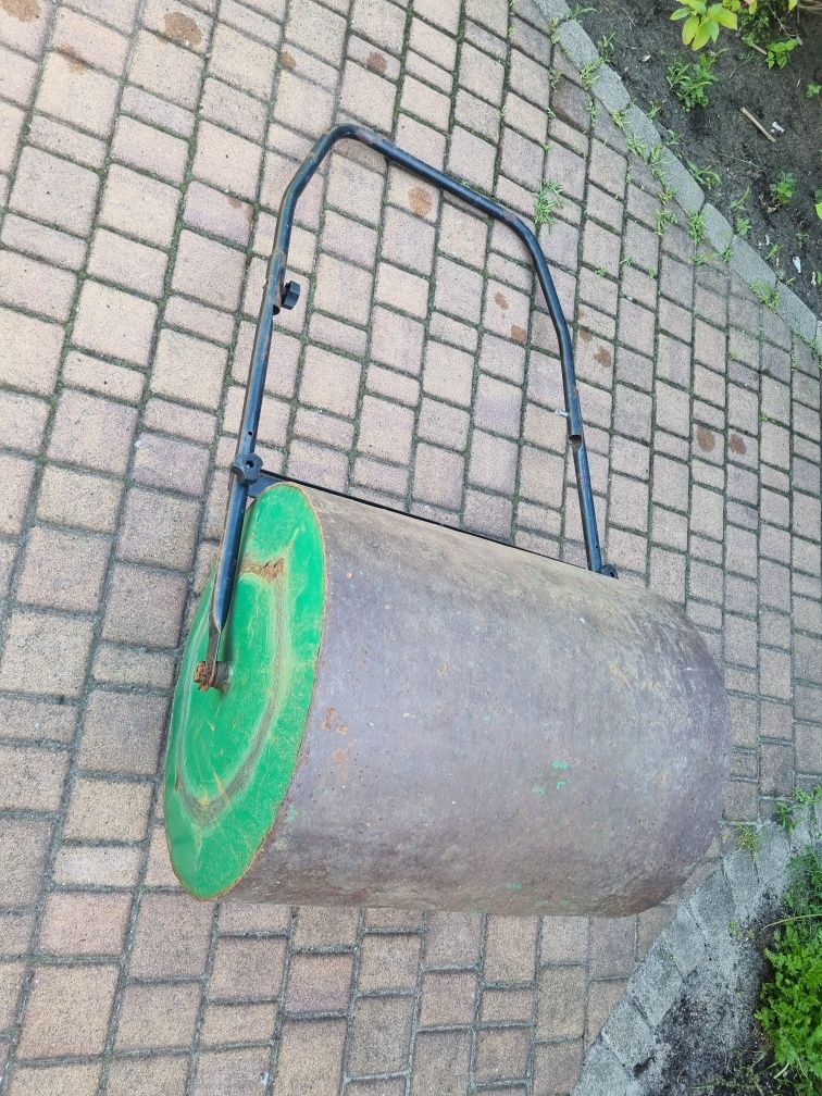 Walec do trawnika 115litrów pojemności