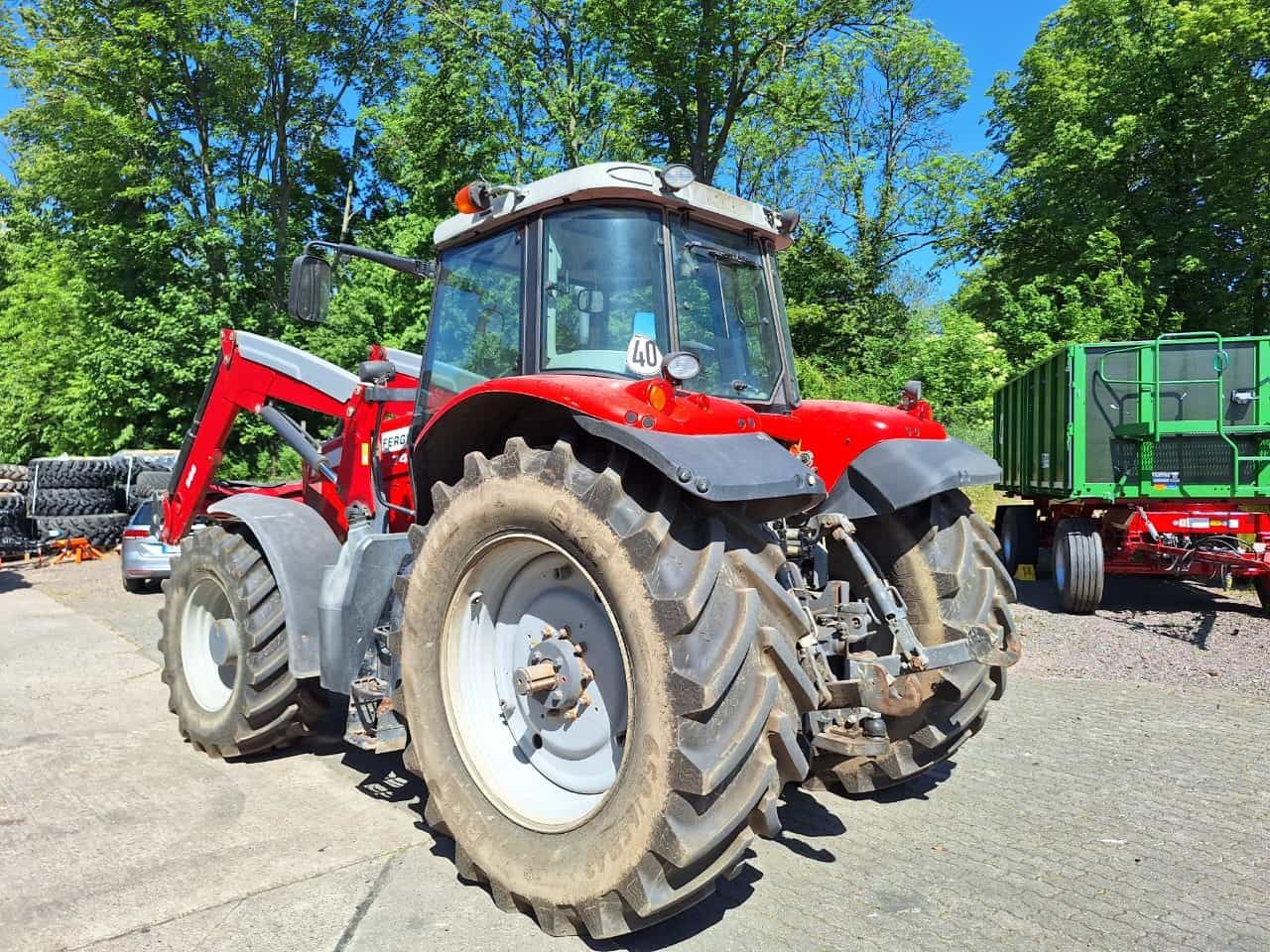 Massey ferguson 7499 z turem i tuzem