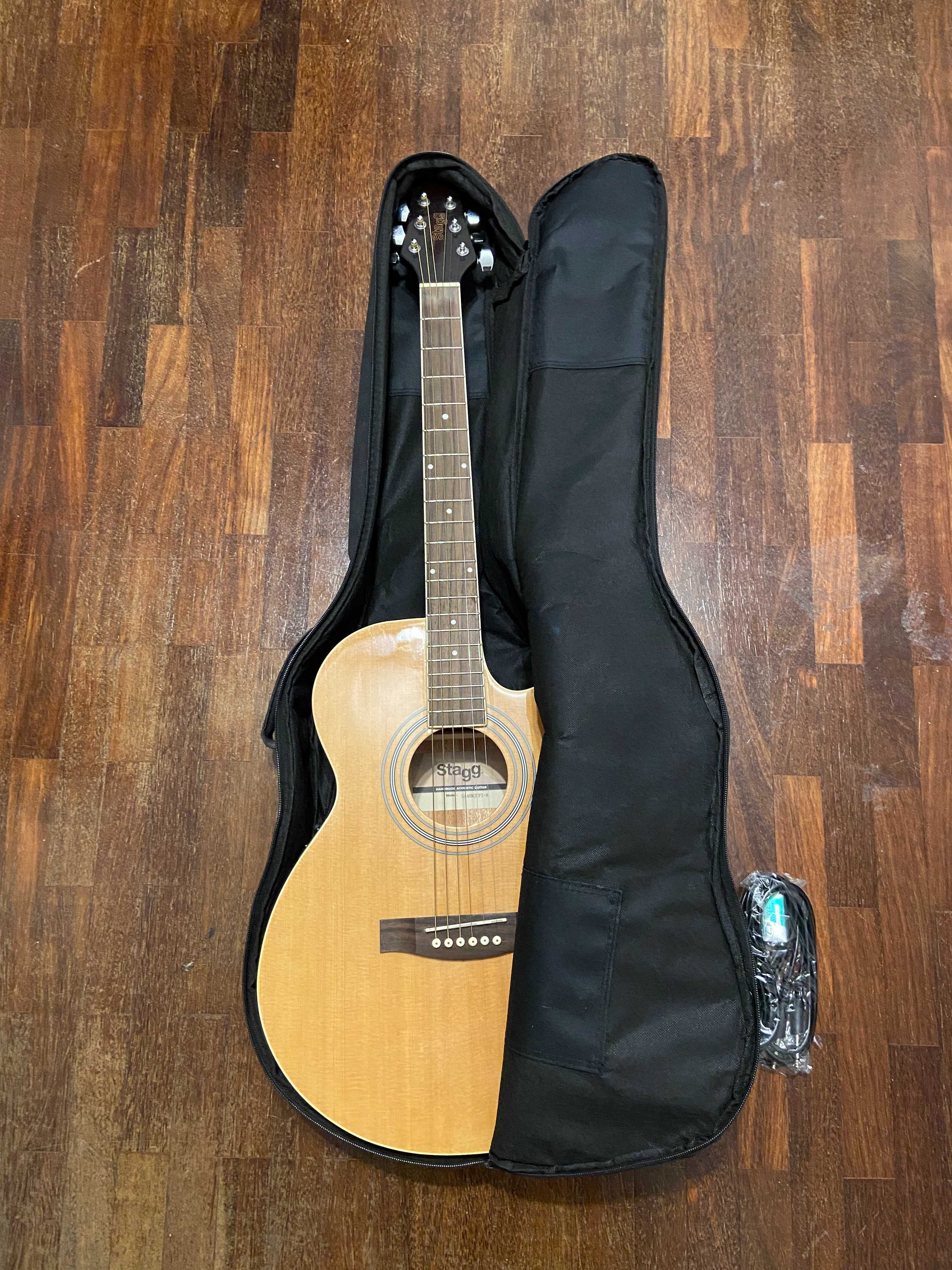 Guitarra Stagg Completa – Como Nova + Cabo + Cordas Novas