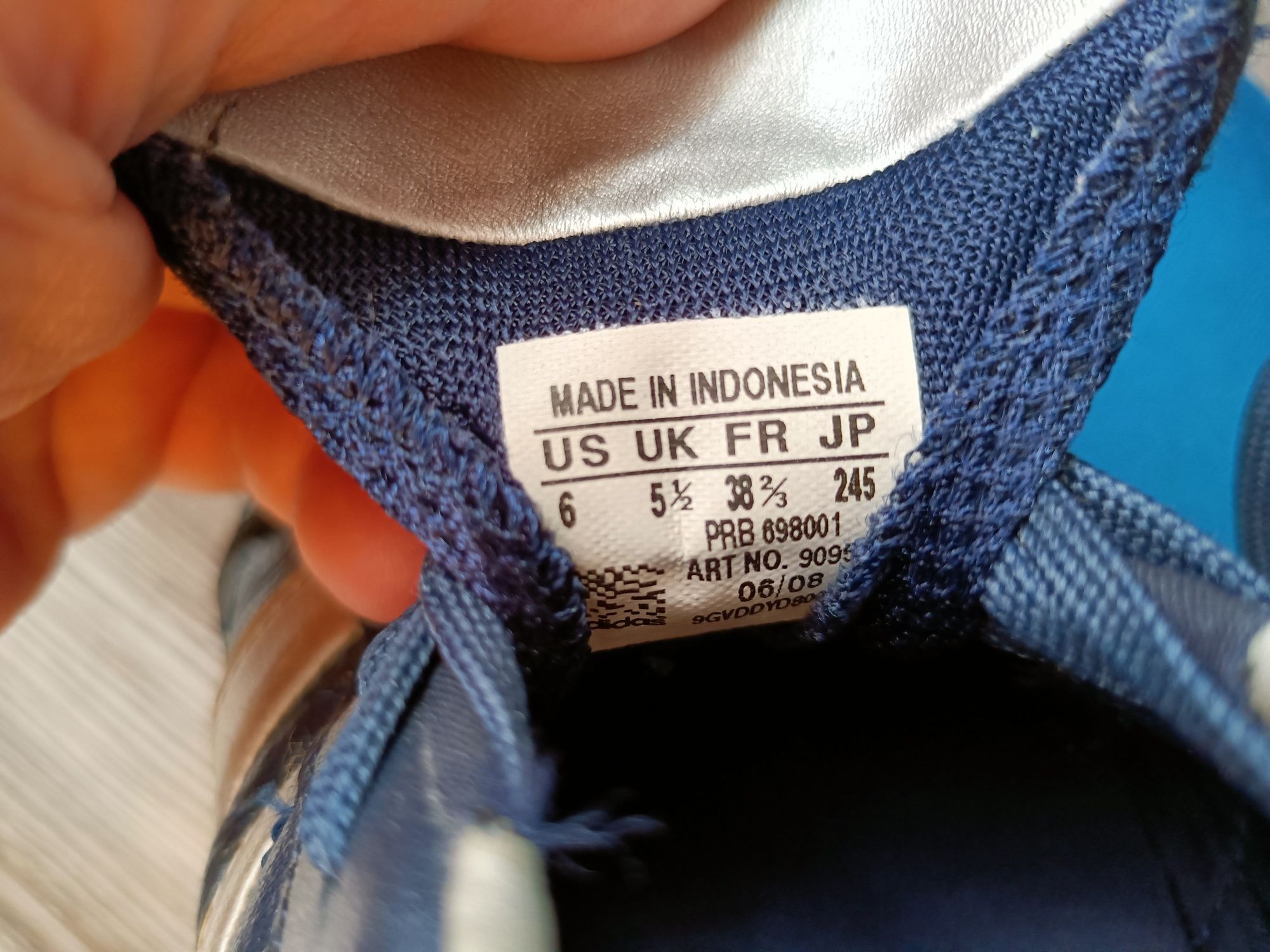 Buty chłopięce męskie Adidas rozmiar 38