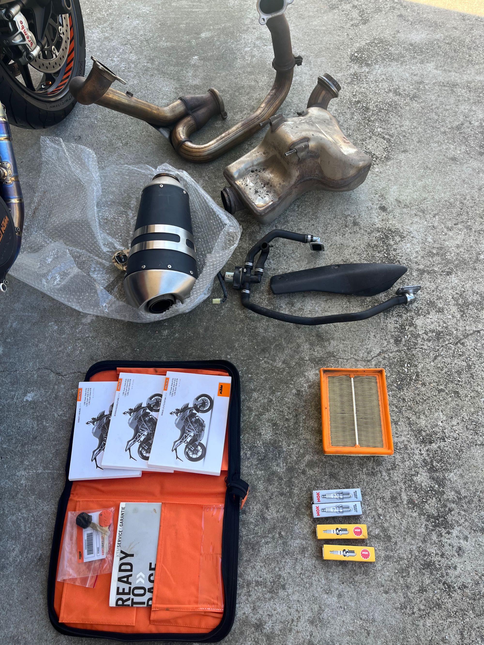 KTM SuperDuke 1290 R vários Extras