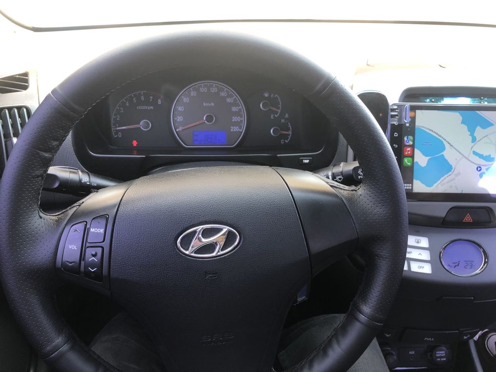 Продам hyundai elantra