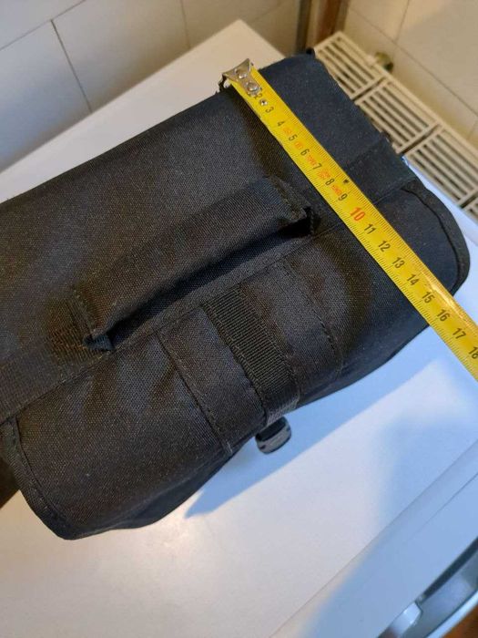 "Lowepro, Adventura 170".Оригінальна сумка