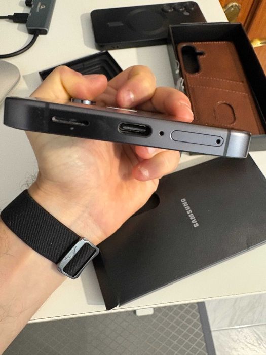 Samsung S24 8GB RAM e 256GB Memoria - Desbloqueado