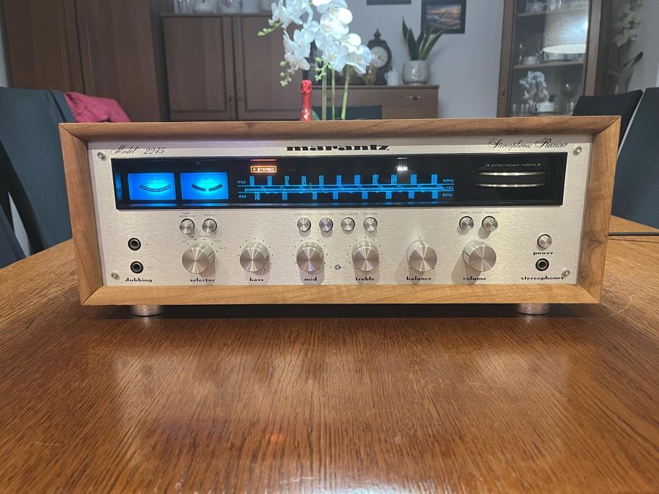 Woody case do Marantz serii 22, orzech włoski