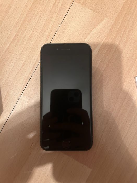 Iphone 8 gwiezdna szarość