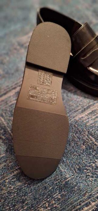 Mocassins pretos novos 36 sapatos pala