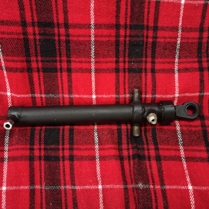 Гідравлічний циліндр