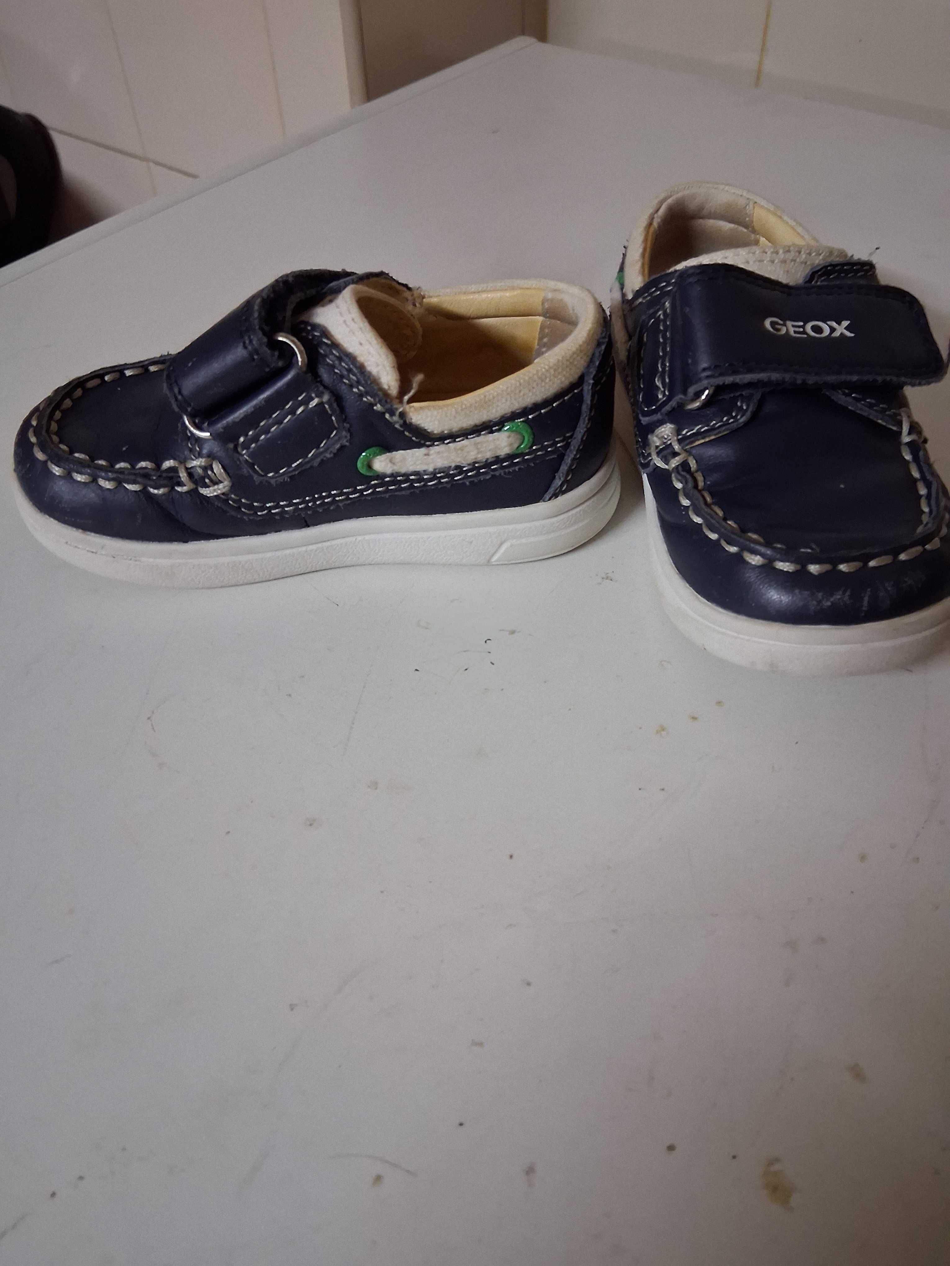 Sapato azul marinho Geox 22
