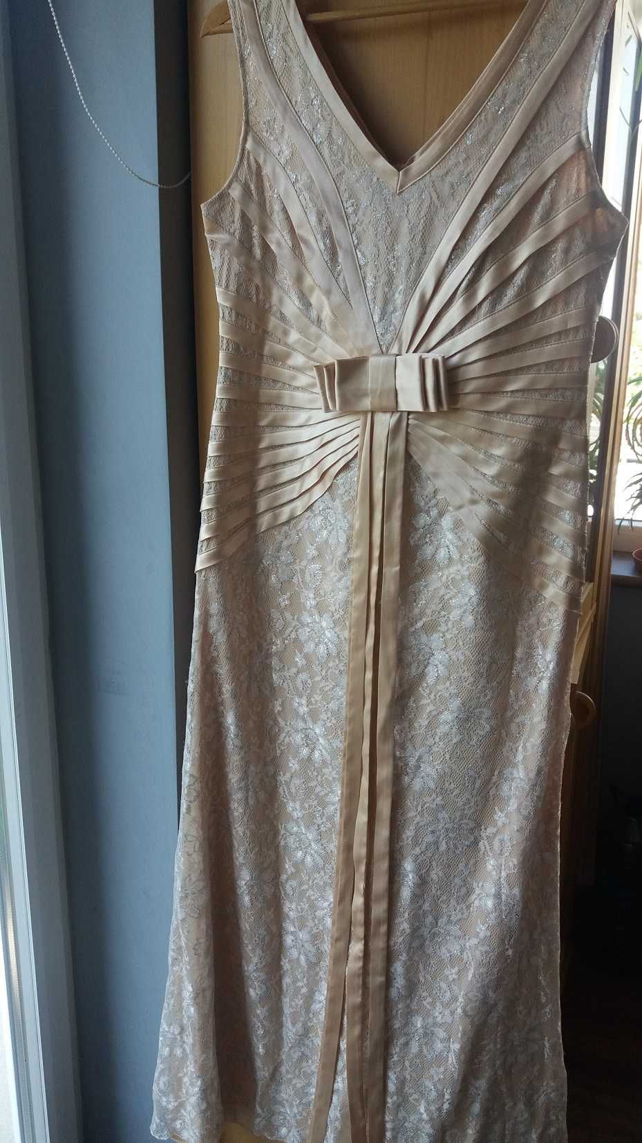 Długa suknia (na ślub, dla świadkowej), koronka, kolor ciemny złoty