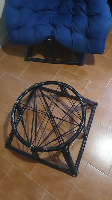 Cadeirão com bass para os pés ? Nao sei o nome