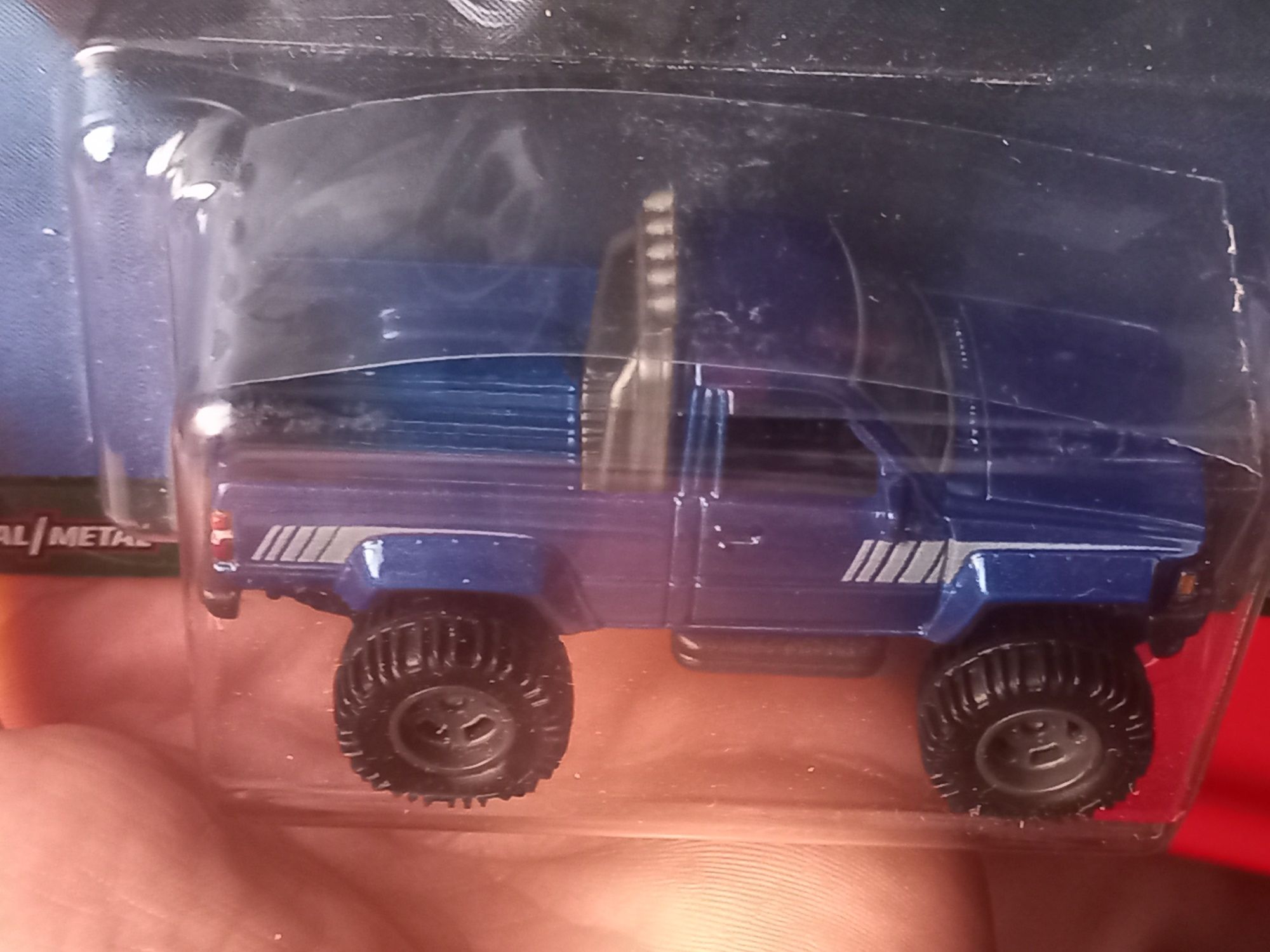 87 toyota pickup truck hot wheels rodas borracha