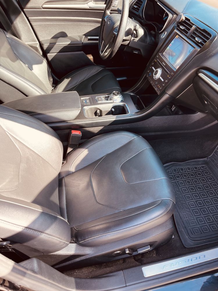 Ford Fusion Titanium Hybrid 2019