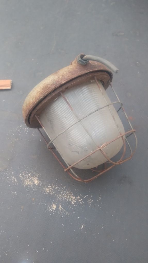 Lampa loft żeliwna