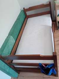 Łóżko drewniane z szufladą, barierką i materacem