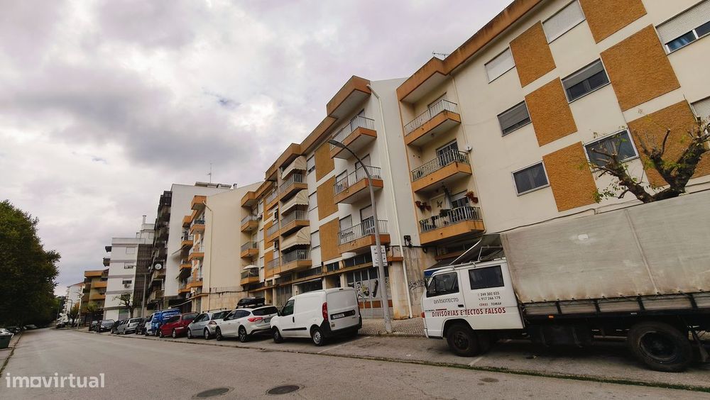 Apartamento T2 com Terraço e Grande Potencial de Valorização