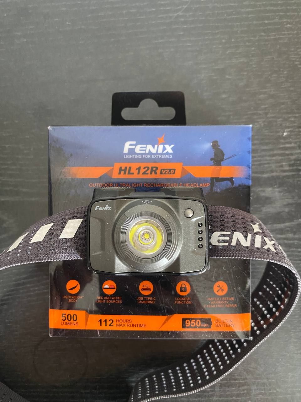 Фонарик на акумуляторі FENIX HL12R