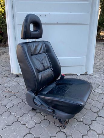 Шкіряні сідушки Mitsubishi Pajero Sport cалон, кожа сиденья, крісла