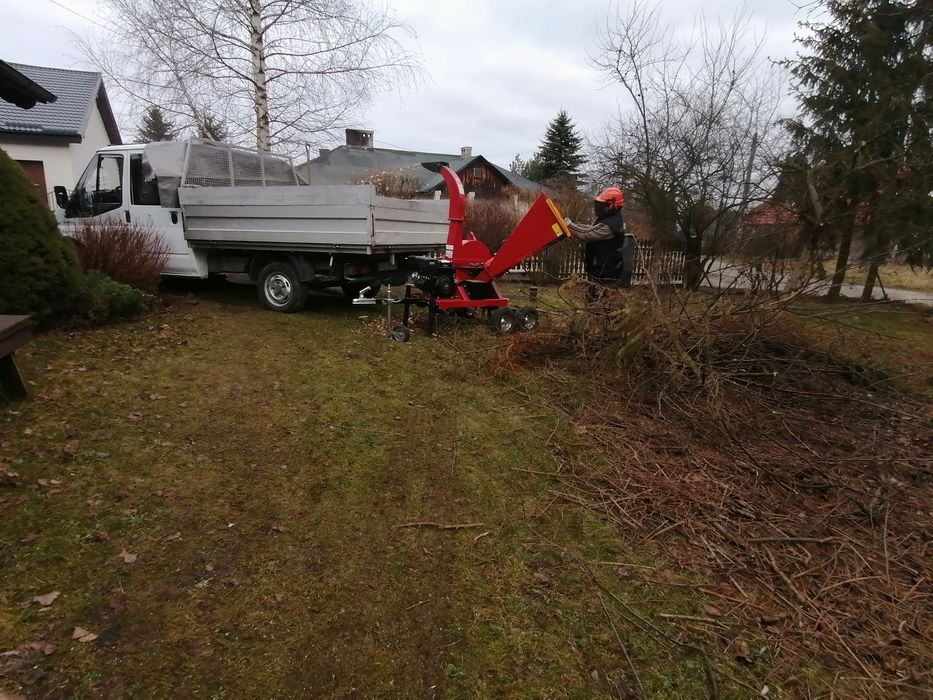 Usługa rębakiem / Wycinka średnich drzew / Oczyszczanie działek/rębak