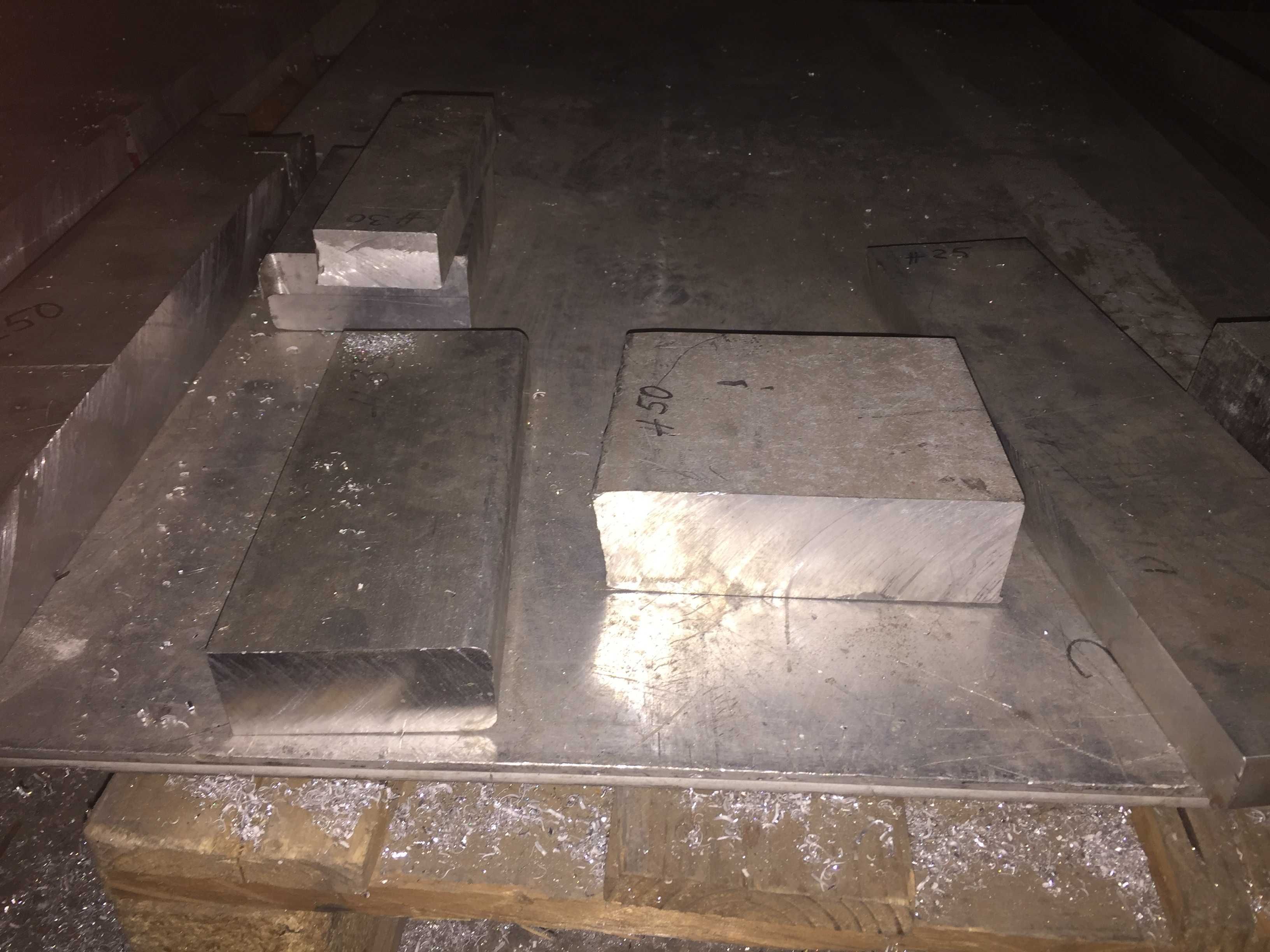 Алюминий лист   алюмінієва плита от 8мм - 80мм   любий розмір Д16 АМг