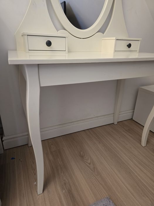 Toaletka Hemnes 100/50 z krzesłem