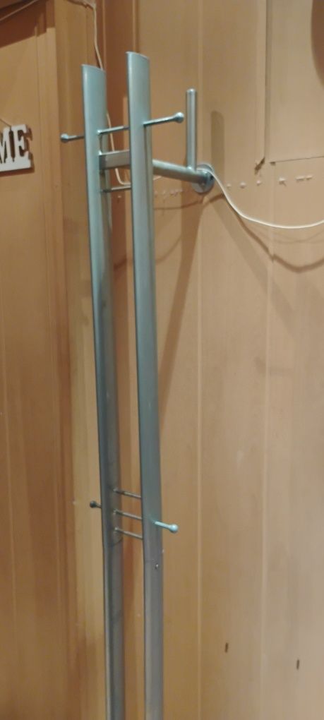 Garderoba na przedpokoj z lustrem