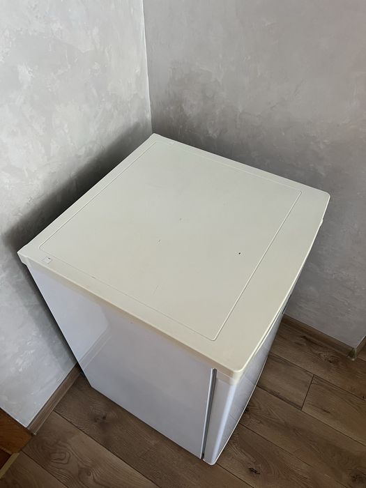 Морозильна камера капельна whirlpool