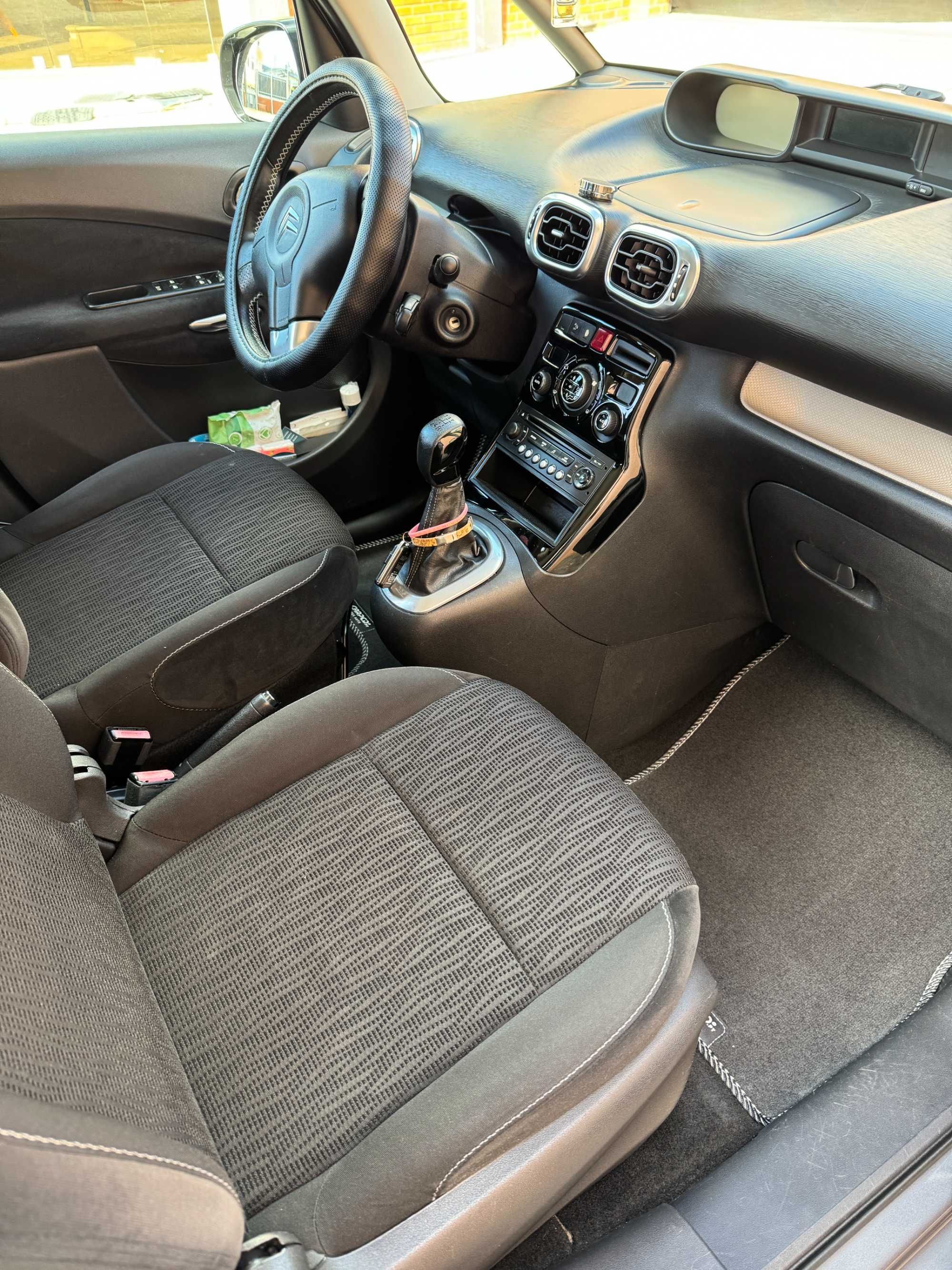 Citroen C3 Picasso 1.6HDi 92cv EXCLUSIVE 2011 único dono