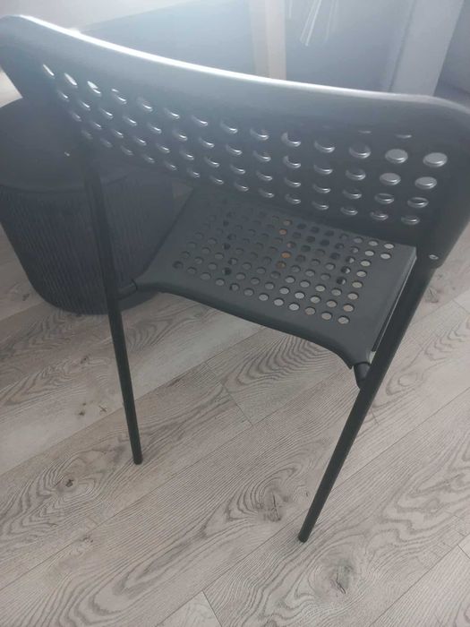SANDSBERG czarne krzesło IKEA