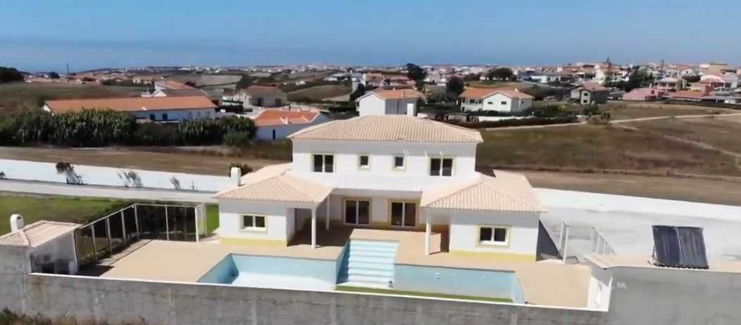 Quintinha de sonho moradia e piscina  junto E.N. 247 e 12 km Ericeira