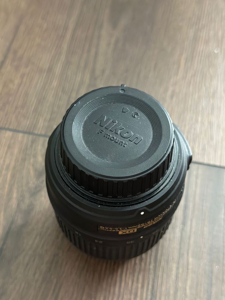 Объектив Nikon af s nikor 18-54mm