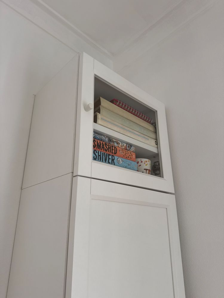 Estante Billy com 2 Portas incluidas e extensāo