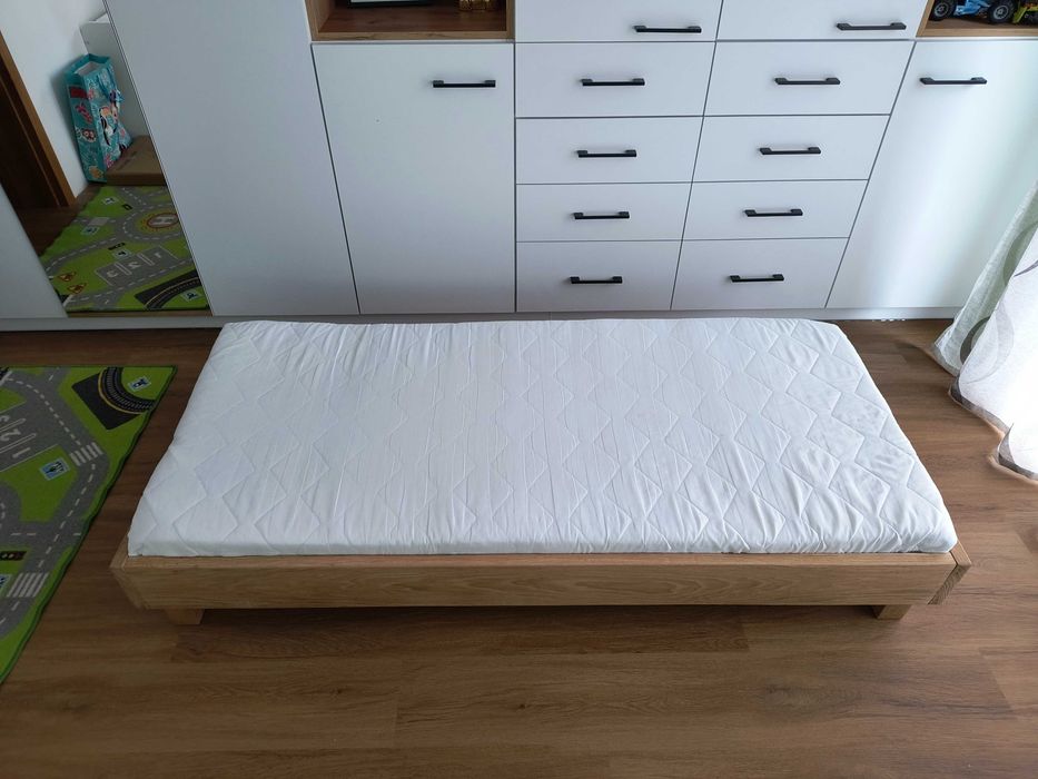 Łóżko dziecięce dębowe + materac 160x70