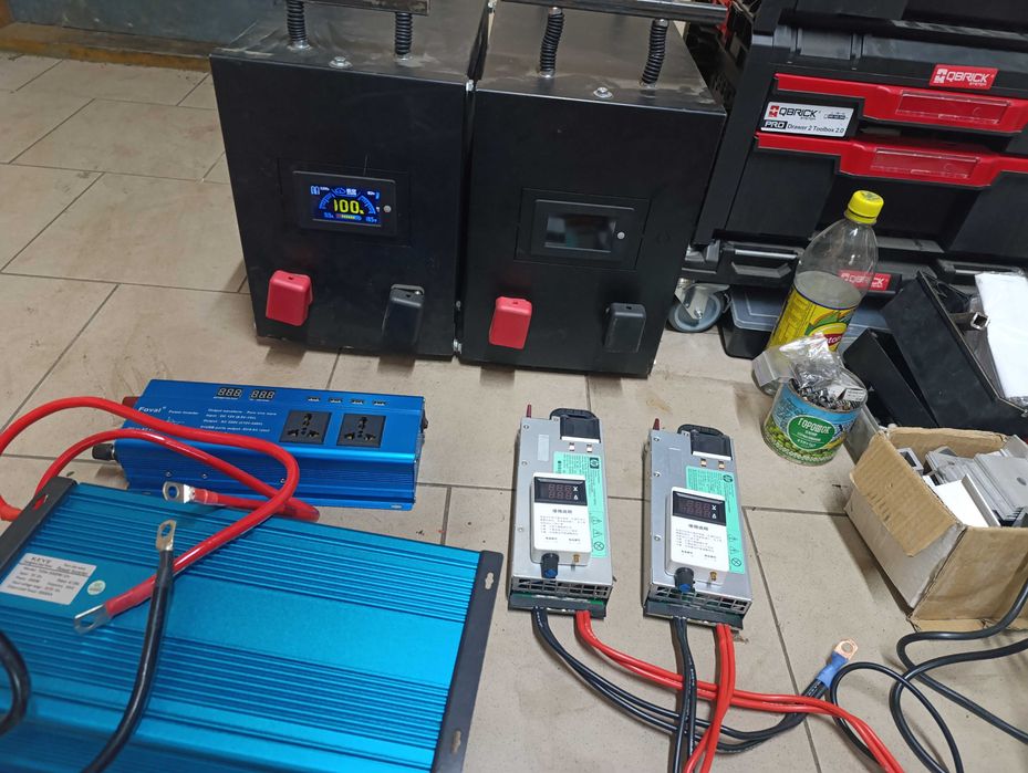 Набір потужне універсальне зарядне та акумулятор 12в LiFePO4 280Ah