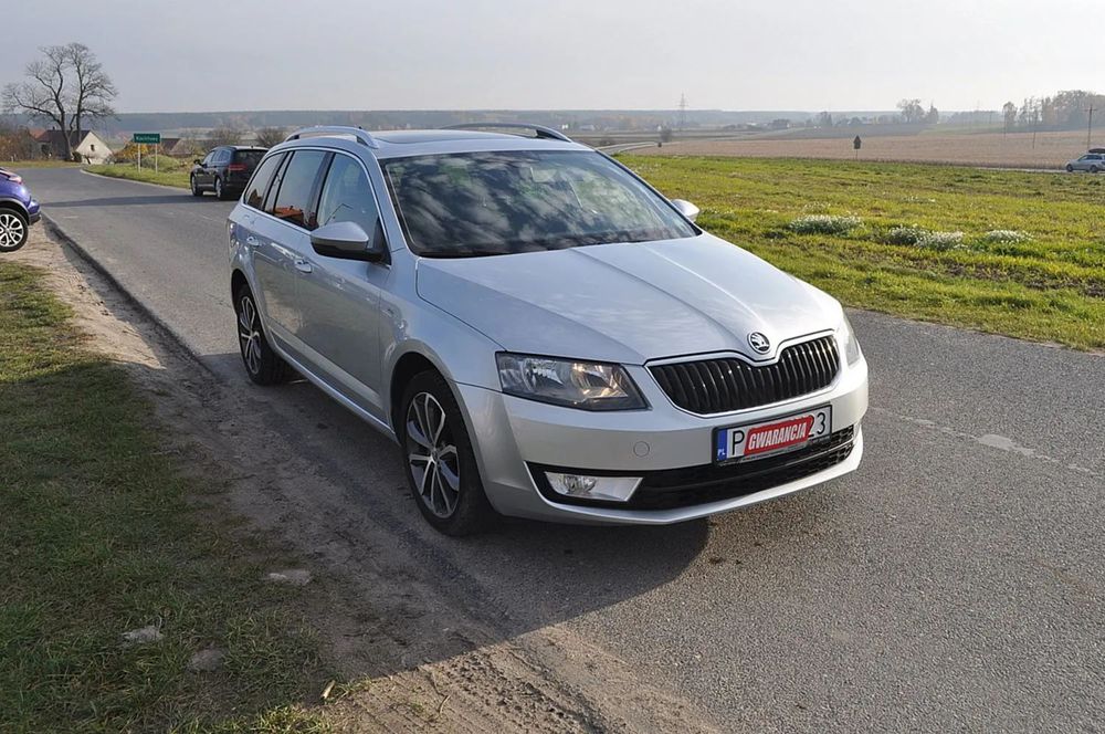 Skoda Octavia 1.6TDI 110PS, Edition,  Dach panoramiczny, Serwis, Bezwypadkowy