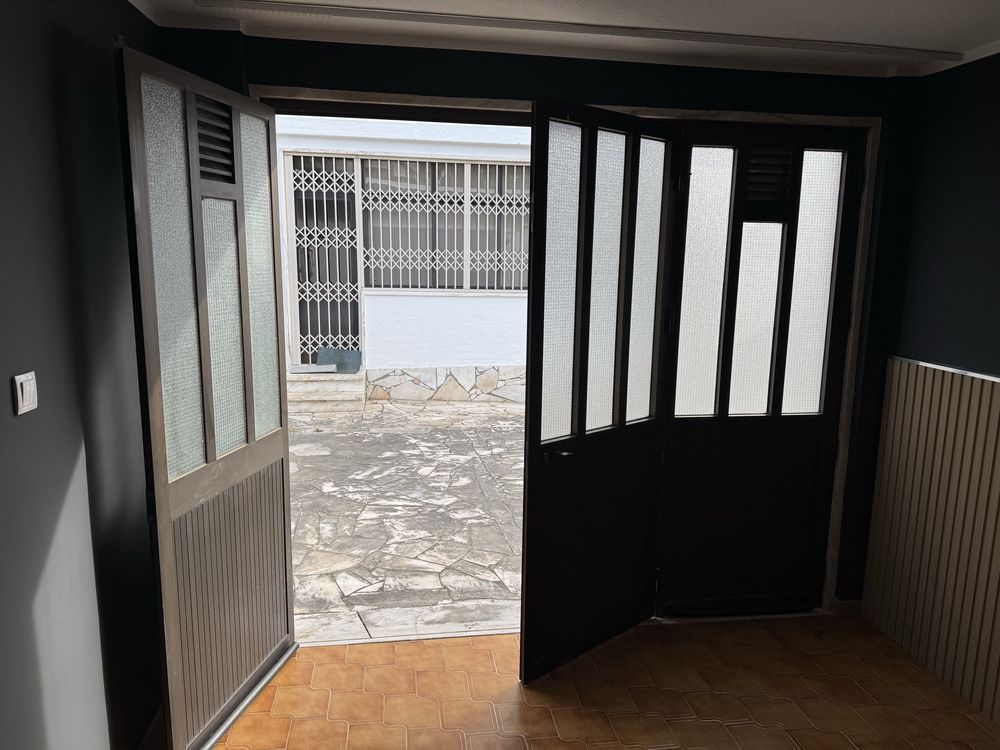 Vendo porta em alumínio 2.50m por 2.19m