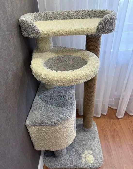 Когтеточка с домиком для котика