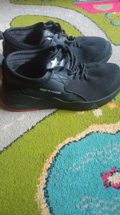 Кросівки Fashion розмір 40