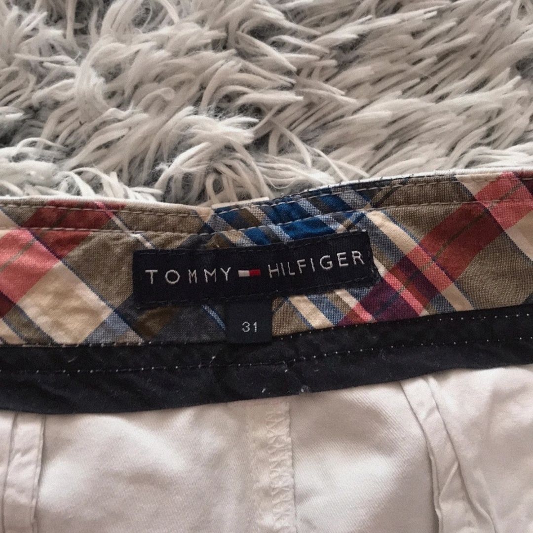 Spodenki cargo z kieszeniami 31 L Tommy Hilfiger