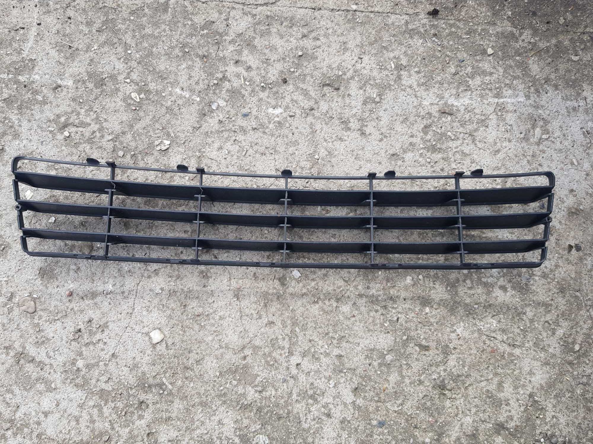 kratka zderzaka przód Suzuki Swift Mk6 05-