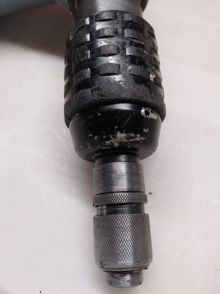 Martelo eletrico Hilti. Bom estado. Sem caixa.