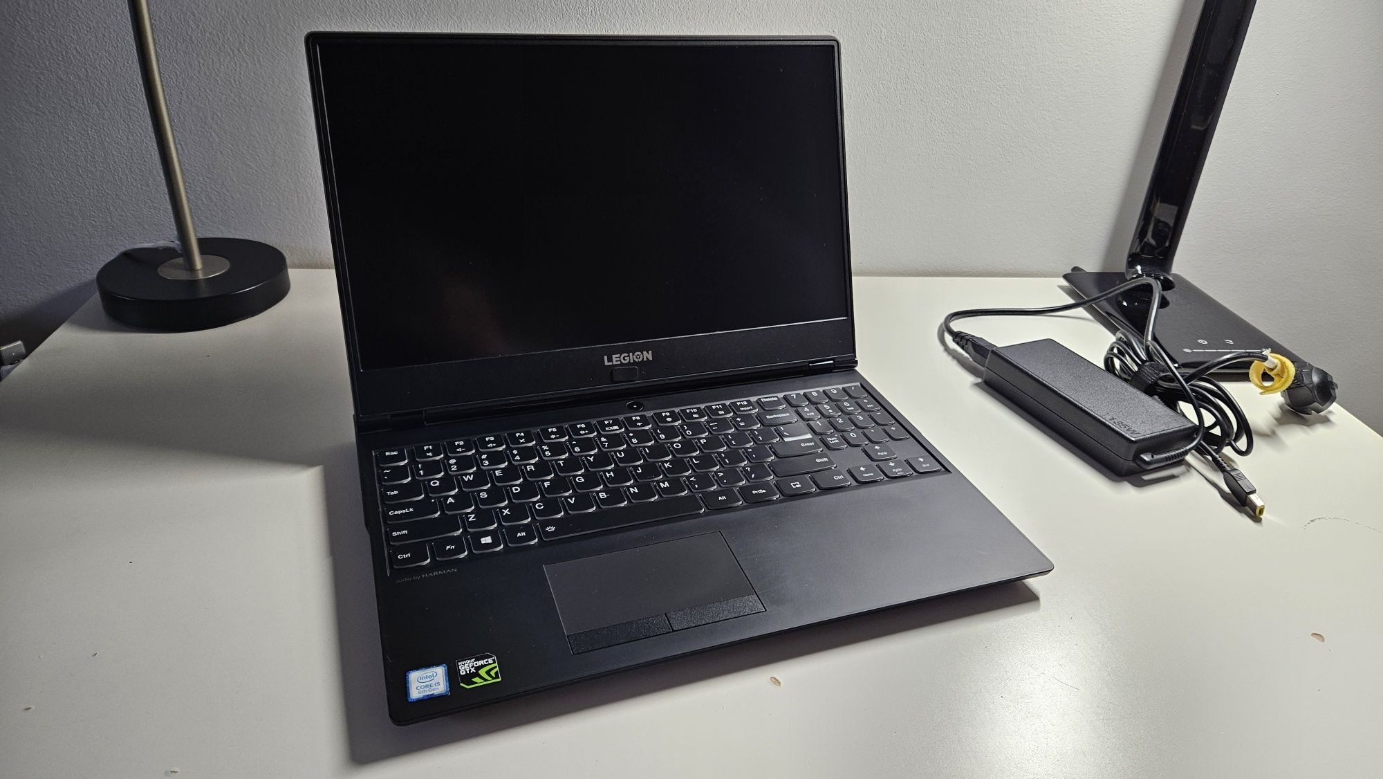 Laptop Lenovo Legion Y530 81FV017APB i5-8300H/15,6FHD/12GB/GTX1050