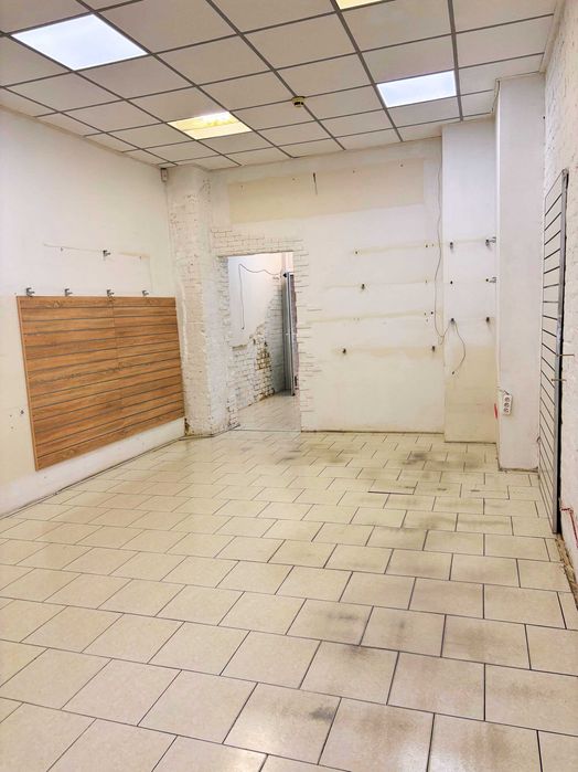 Без % Фасадне приміщення 64м.кв. Окремий вхід. Вул.Володимирська 81