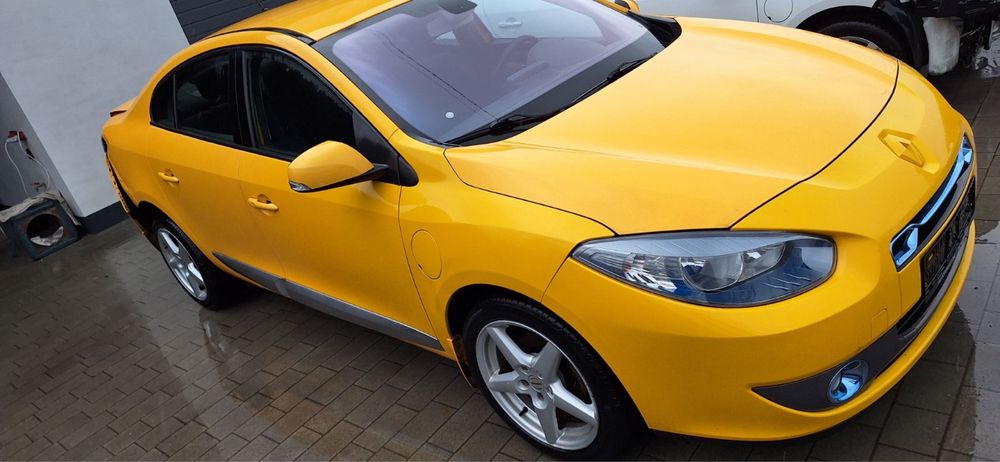 Шрот розбірка запчастини запчасти Renault Fluence ZE Флюєнс