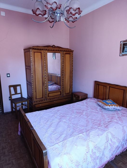 Quarto completo em madeira