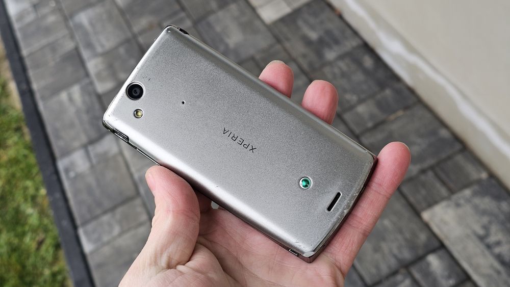 Sony Ericsson Xperia Arc S. Sprawna. Rzadki kolor