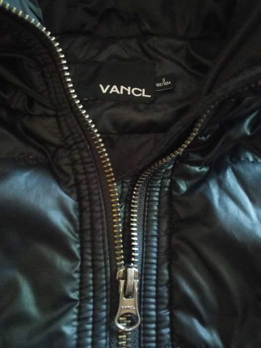 Жилетка Vancl, р-р 146-158 в идеальном состоянии