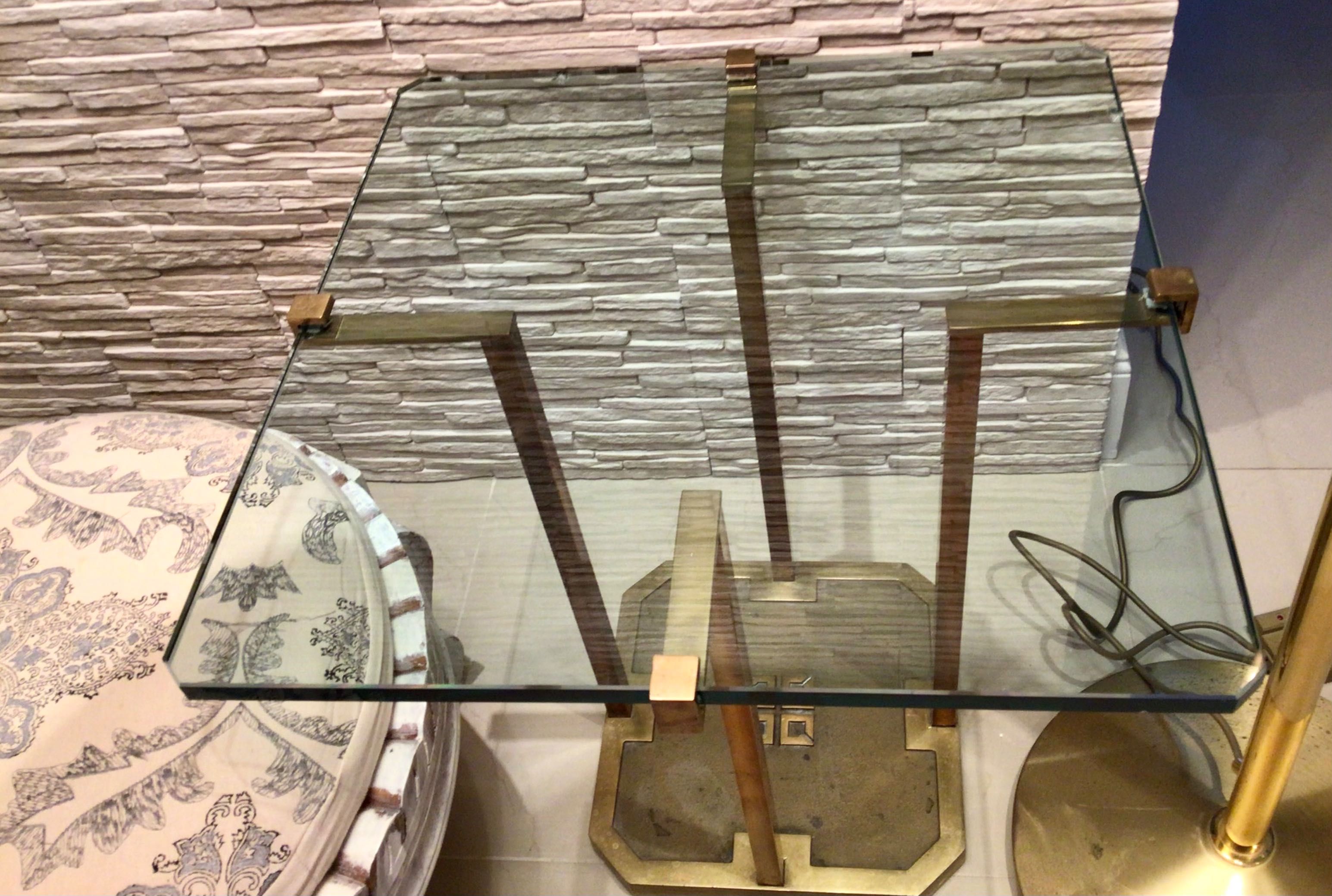 Designerski stolik kawowy mosiądz złoty szkło Włochy